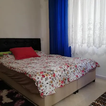 Caner Sitesi Apt No:211b Blok/b Kat:2 No:5 *